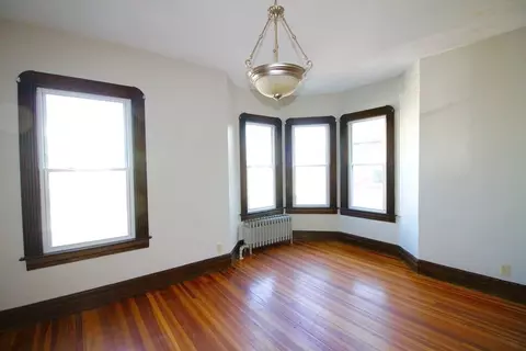 524 Armory St, Springfield, MA 01104 photo 7