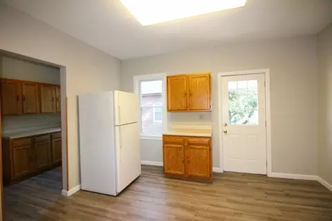 524 Armory St, Springfield, MA 01104 photo 3