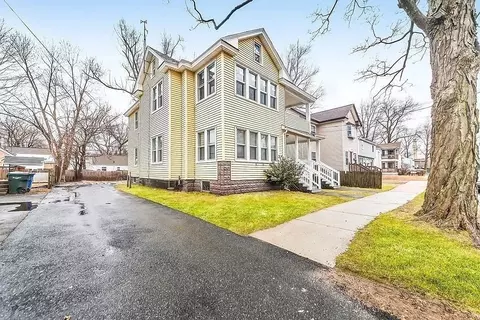 47-49 Howes St, Springfield, MA 01118 photo 2