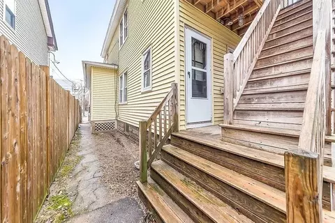 47-49 Howes St, Springfield, MA 01118 photo 9