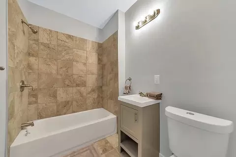 47-49 Howes St, Springfield, MA 01118 photo 5