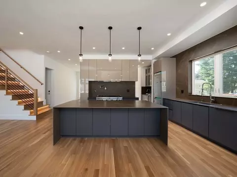 21 Cavanaugh Path, Newton, MA 02459 photo 2