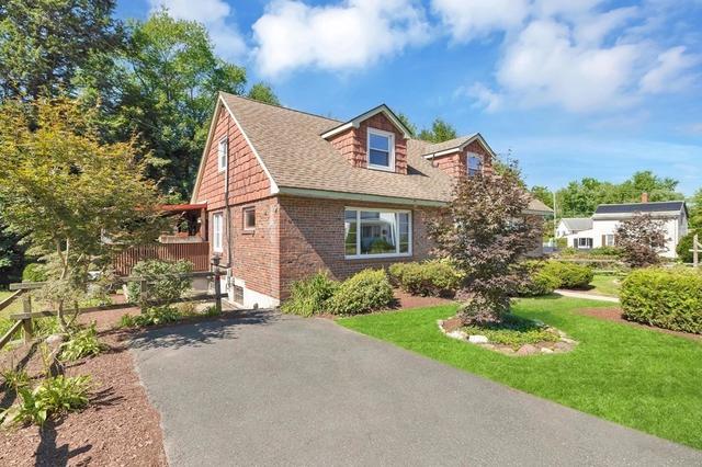 19 Cedar St, Enfield, CT 06082