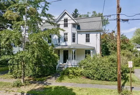63 Washington Ave, Northampton, MA 01060