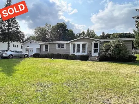 90 Rosewood Dr, Gardner, MA 01440