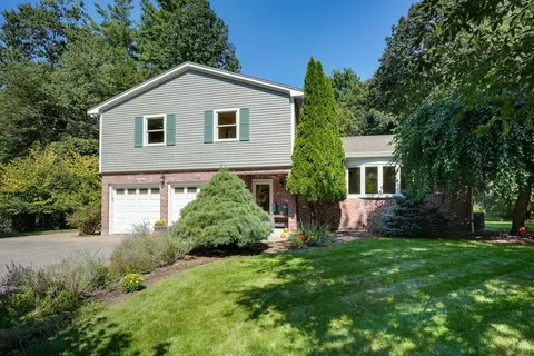 28 Evergreen Way, Medfield, MA 02052