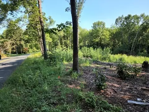 5 Cold Hill Drive, Granby, MA 01033