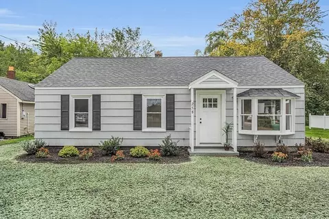 258 Pleasant St, Lunenburg, MA 01462