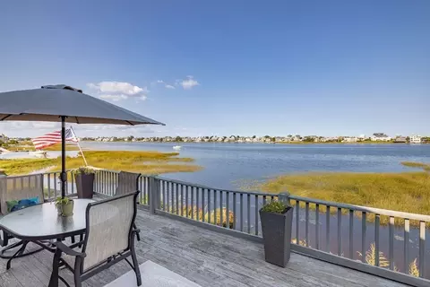 10 Brock Ave, Newbury, MA 01951