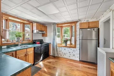 1931 Robeson St, Fall River, MA 02720 photo 10