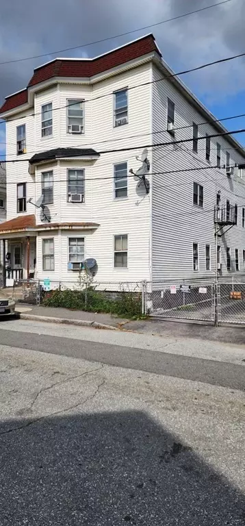 16-18 Walnut St, Lowell, MA 01852
