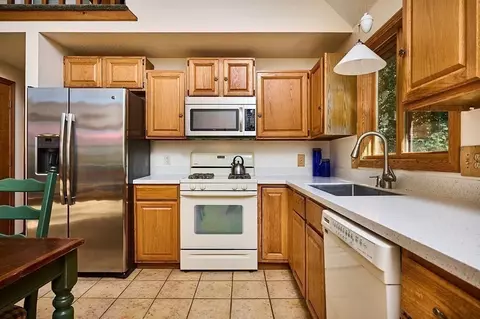 30 Horseshoe Cir, Ware, MA 01082 photo 10
