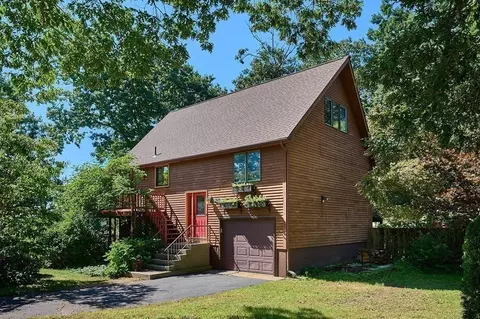 30 Horseshoe Cir, Ware, MA 01082 photo 2
