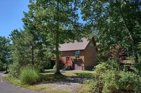 30 Horseshoe Cir, Ware, MA 01082 photo 3