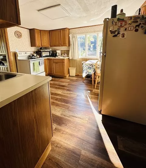465 E River St, Orange, MA 01364 photo 12