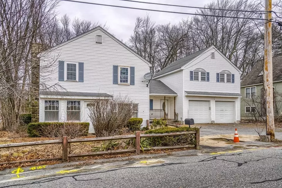 185 Hilltop Rd, Dracut, MA 01826 18 Photos Movoto