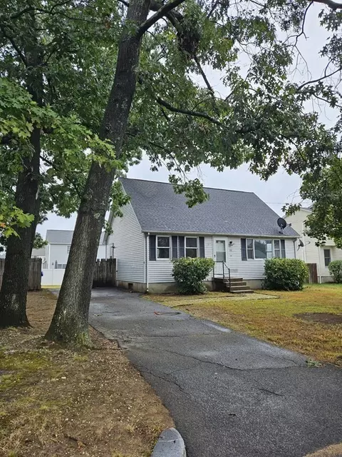 251 Gilbert Ave, Springfield, MA 01119 photo 2