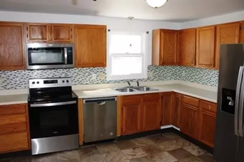 251 Gilbert Ave, Springfield, MA 01119 photo 5