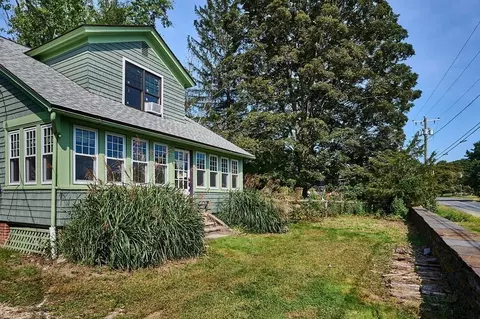 60 Florence Rd, Easthampton, MA 01027 photo 2