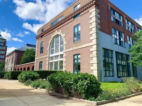 42 8th St #5523, Boston, MA 02129