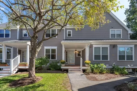 41 Hill Cir #41, Burlington, MA 01803