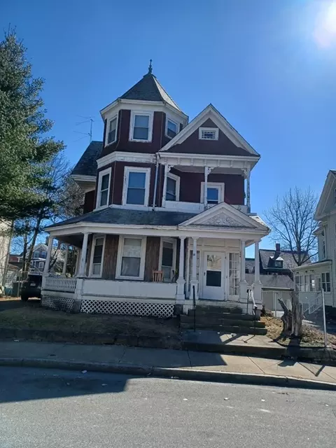 30 W Chestnut St, Brockton, MA 02301
