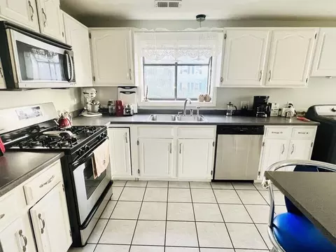 346 Durfee St #2, Fall River, MA 02720 photo 3