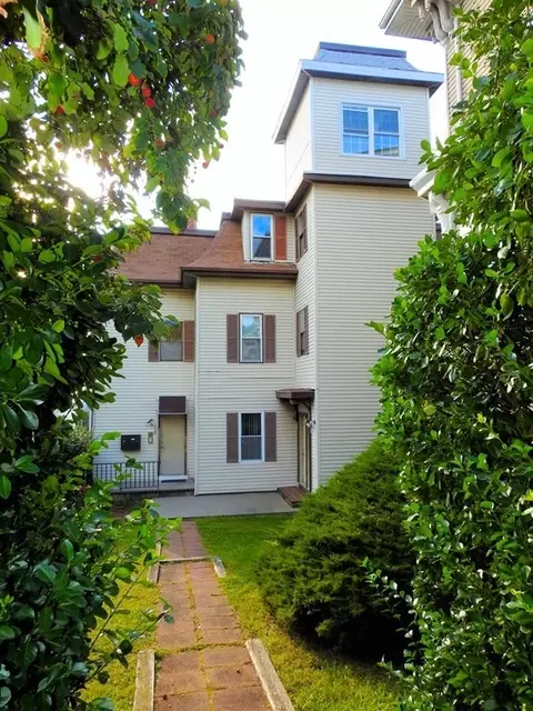 346 Durfee St #2, Fall River, MA 02720
