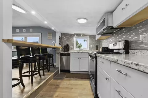 13 Hideaway Vlg #G, Bourne, MA 02532