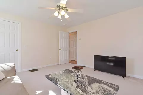 4 Valente Dr, Worcester, MA 01604 photo 28