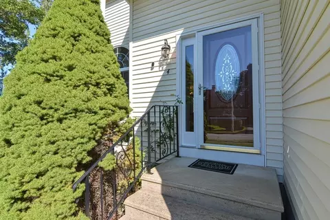 4 Valente Dr, Worcester, MA 01604 photo 6