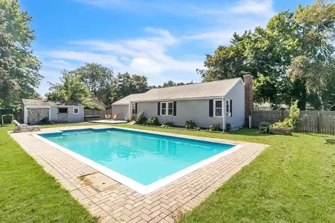 140 Talbot Rd, Springfield, MA 01119 photo 3