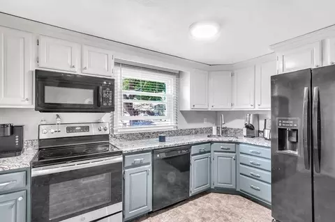 140 Talbot Rd, Springfield, MA 01119 photo 11
