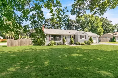 140 Talbot Rd, Springfield, MA 01119 photo 2
