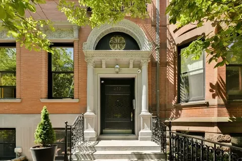 257 Commonwealth Ave #2, Boston, MA 02116