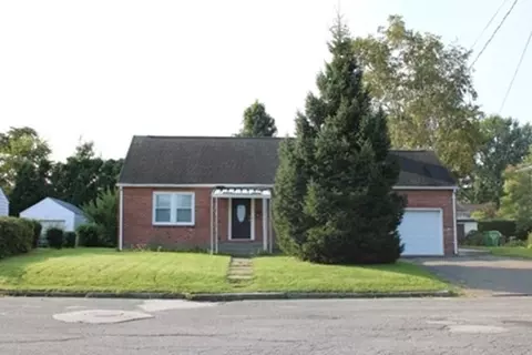 55 Bennett St, Chicopee, MA 01013