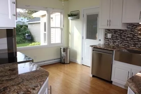 55 Bennett St, Chicopee, MA 01013 photo 5