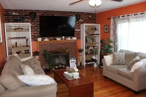 55 Bennett St, Chicopee, MA 01013 photo 14