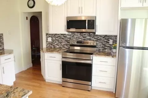 55 Bennett St, Chicopee, MA 01013 photo 3
