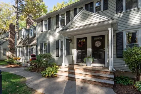 622 Wellman Ave #622, Chelmsford, MA 01863
