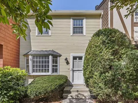92 Prescott Dr #92, Chelmsford, MA 01863