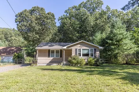 418 Miller St, Granby, MA 01033