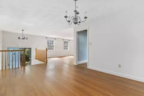202 Hale St, Beverly, MA 01915 photo 4