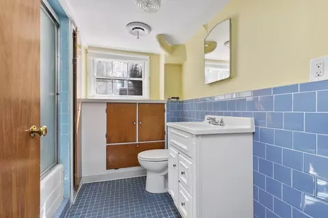 202 Hale St, Beverly, MA 01915 photo 21