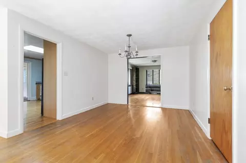 202 Hale St, Beverly, MA 01915 photo 5