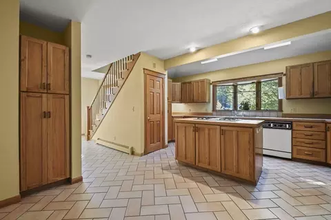 22 Balder Rd, Worcester, MA 01605 photo 4