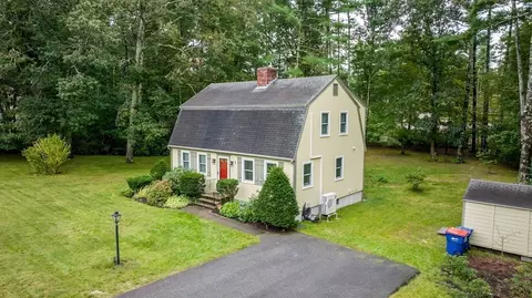 3 Open Hearth Dr, Wareham, MA 02576 photo 2