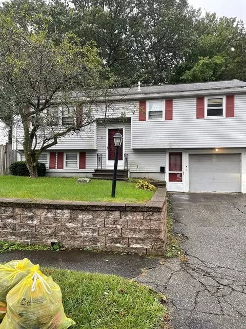 54 Venus Dr, Worcester, MA 01605