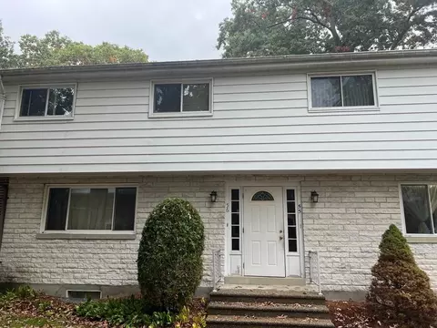 56 Wilson Dr #56, Framingham, MA 01702