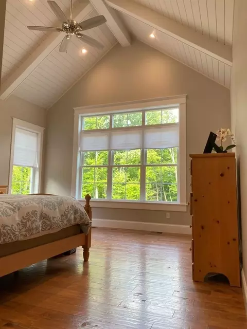 11 Pleasant St, Mendon, MA 01756 photo 18
